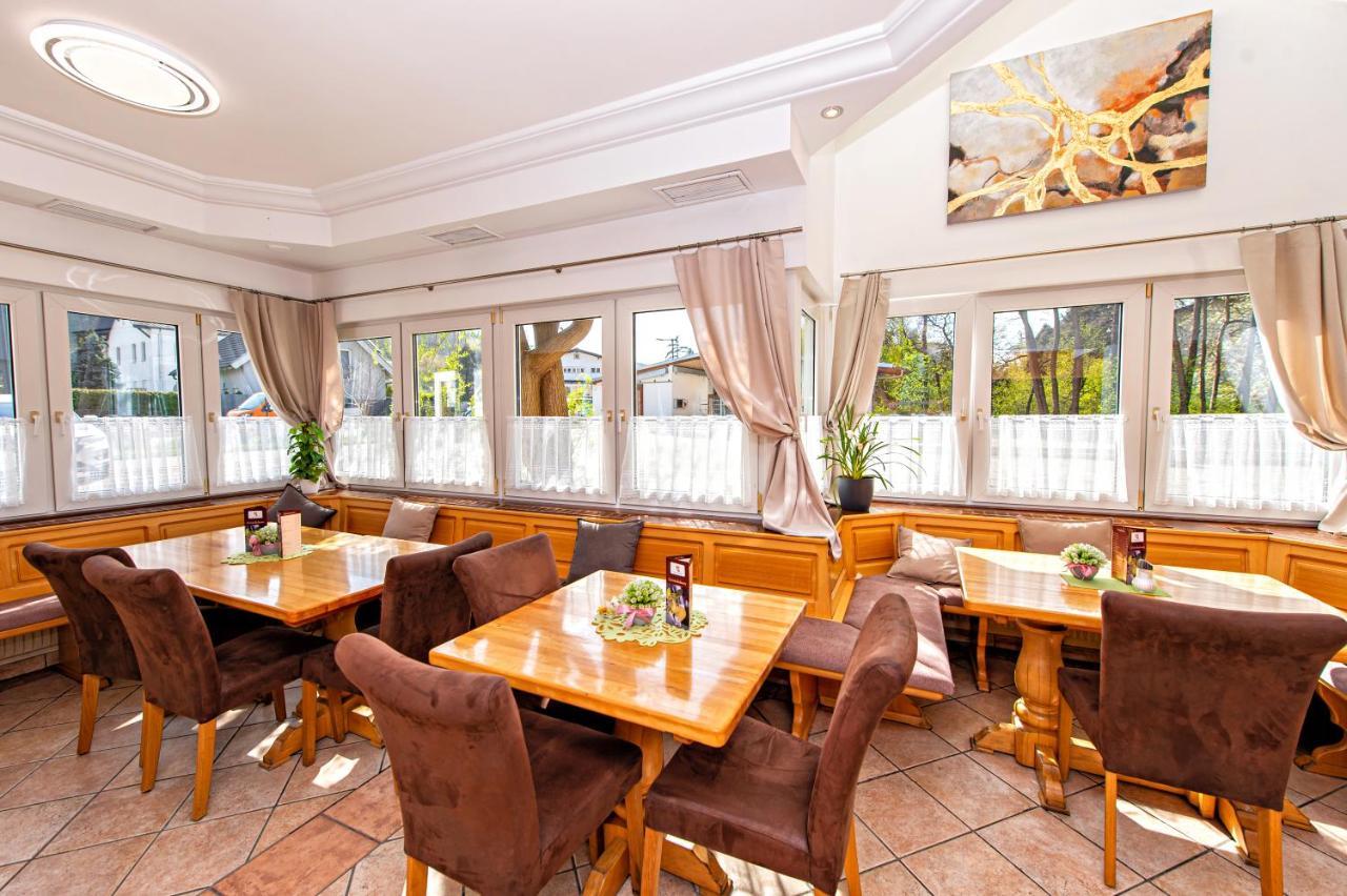 Hotel Wiental Pressbaum Екстериор снимка