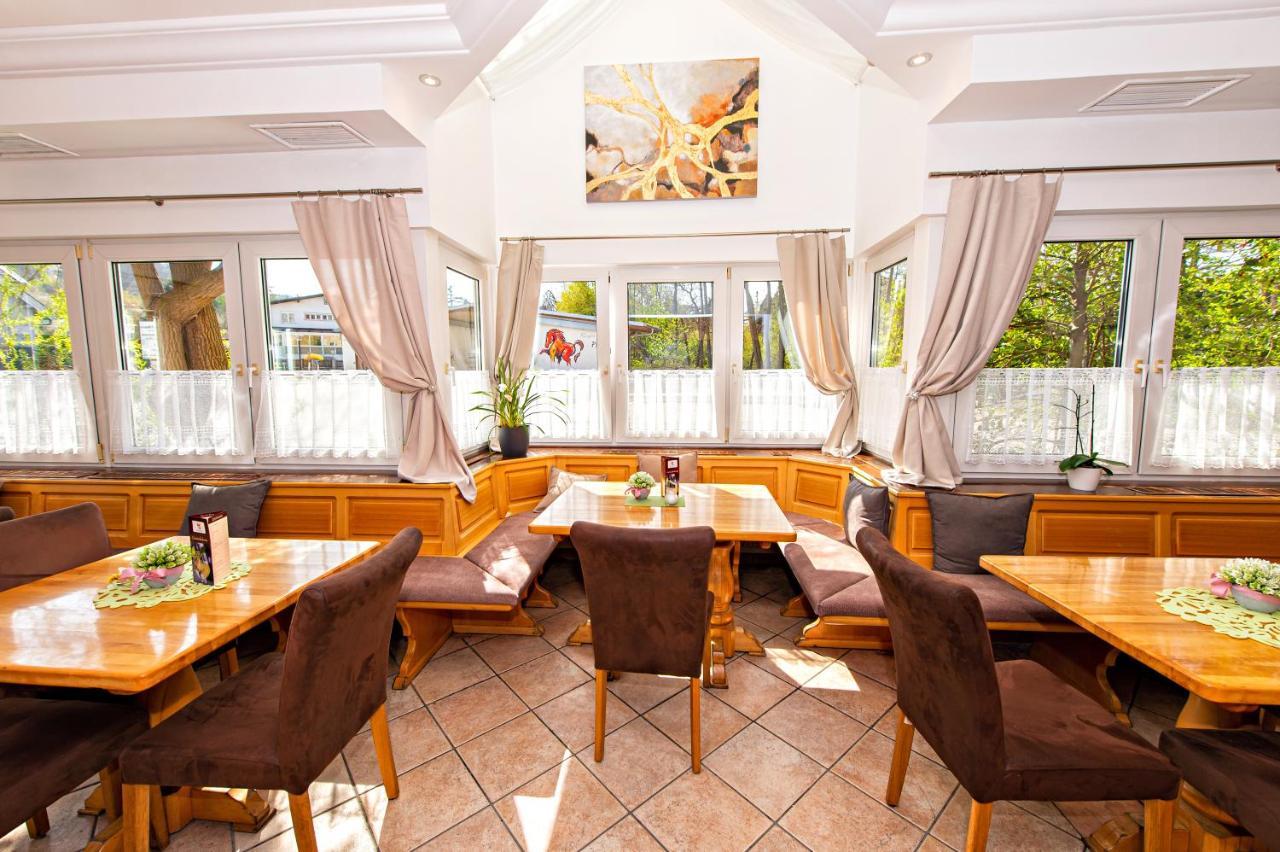 Hotel Wiental Pressbaum Екстериор снимка
