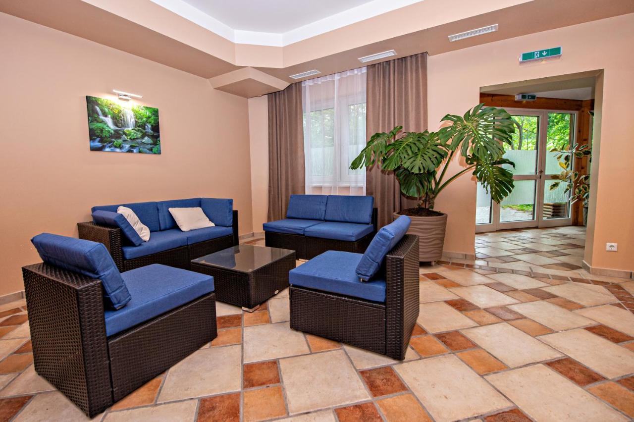 Hotel Wiental Pressbaum Екстериор снимка